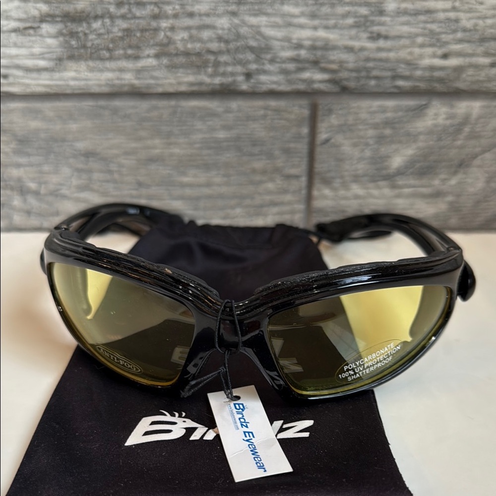 Birdz Motorcycling Sunglasses - black frame/yellow lenses